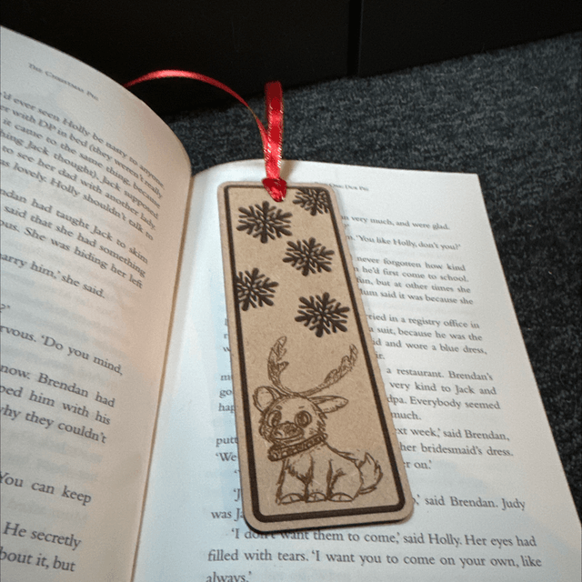 Snowy Bookmark - reindeer 
